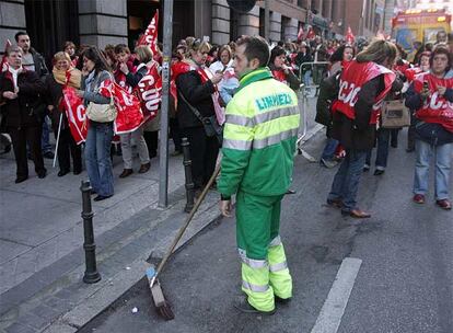 Manifestación ayer de trabajadoras de limpieza.