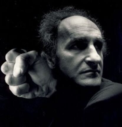 El escultor donostiarra Eduardo Chillida fue uno de los modelos de Alberto Schommer para la serie que le llevó a la popularidad: los 'Retratos psicológicos', ejecutados en los años setenta y ochenta.