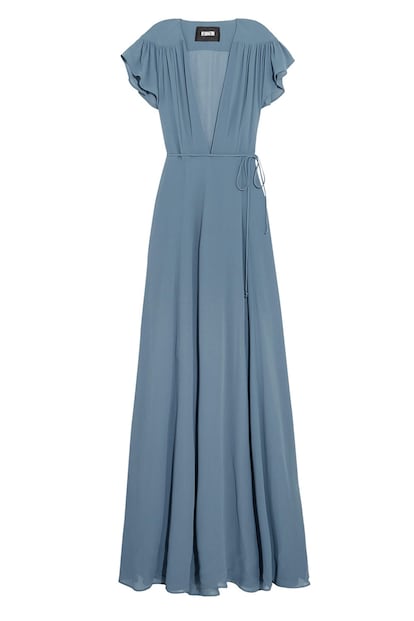 Para las fanáticas de los escotes pronunciados y atrevidos: vestido azul de Reformation (325 euros). A la venta en Net a porter.