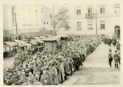 Primeras deportaciones a Auschwitz.