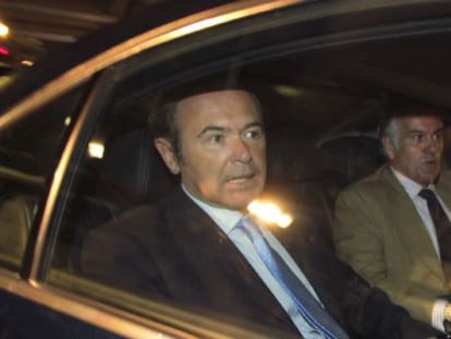 P&iacute;o Garc&iacute;a Escudero acompa&ntilde;a a Luis B&aacute;rcenas el d&iacute;a en el que el Supremo pidi&oacute; el suplicatorio para investigar al tesorero del PP.