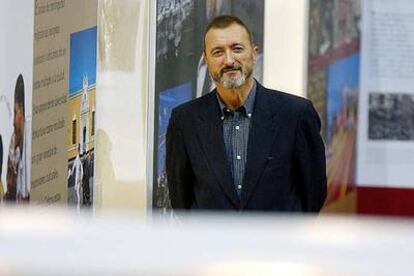 Arturo Pérez-Reverte, en la Feria del Libro de Guadalajara.