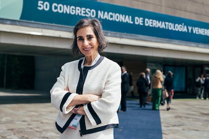 Yolanda Gilaberte, presidenta de la Academia Española de Dermatología y Venereología, en Santiago de Compostela.