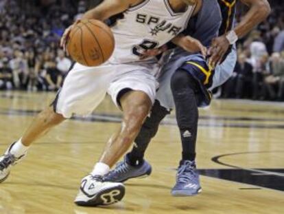Tony Parker y Mike Conley.