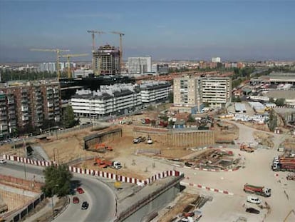 Obras en parte de los solares sobre los que se desarrollará la Operación Chamartín.