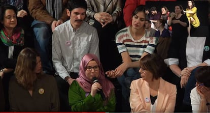 Maysoun Douas durante la presentación de candidatos de Más Madrid para la Comunidad y el Ayuntamiento de Madrid.