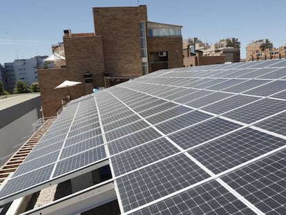 Paneles solares en una vivienda en Madrid