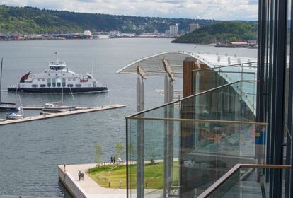 Vista del fiordo de Oslo desde el hotel The Thief.