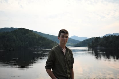 El joven activista medioambiental Alejandro Quecedo en Flekke, Noruega.