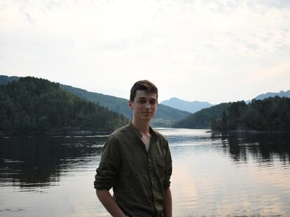 El joven activista medioambiental Alejandro Quecedo en Flekke, Noruega.