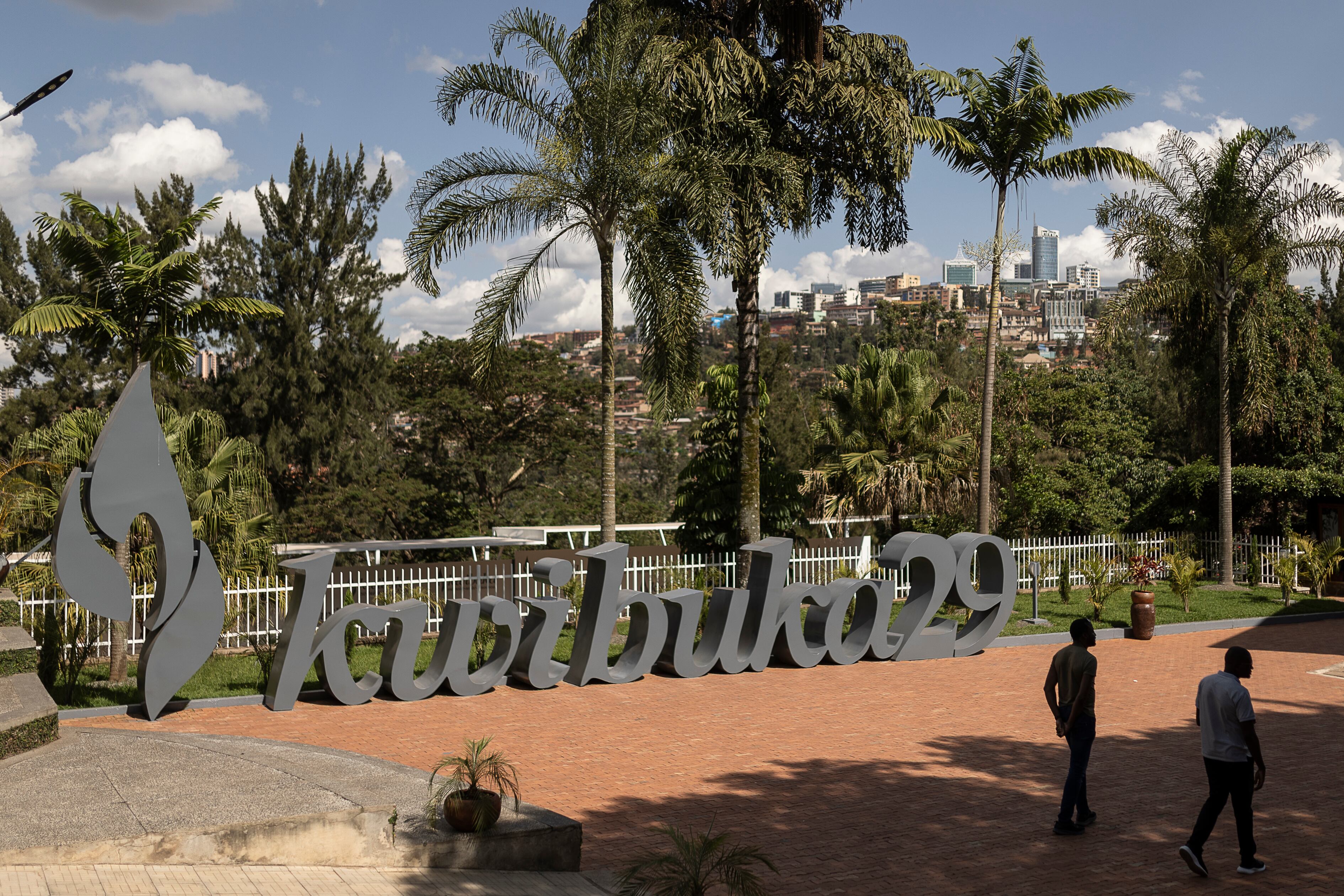 Memorial del Genocidio de Kigali, donde se recuerda a las víctimas, algunas de ellas enterradas en el lugar. Durante 100 días, entre abril y julio de 1994, más de un millón de personas fueron asesinadas por sus vecinos, amigos o familiares en este país del este de África. La palabra 'Kwibuka' significa 