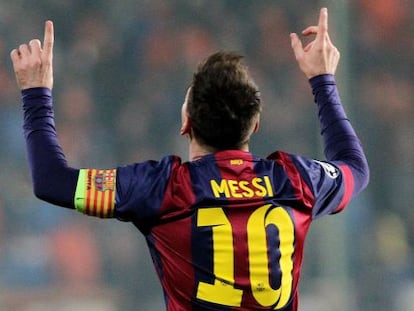Messi festeja uno de sus goles al Apoel.