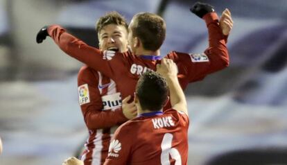 Vietto, Griezmanny Koke celebran un gol al Celta.