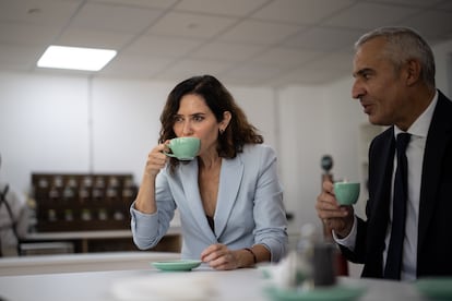 La presidenta de la Comunidad de Madrid, Isabel Díaz Ayuso, visita el Centro Integrado de Formación Profesional Simone Ortega de Móstoles, a 9 de septiembre de 2025, en Móstoles, Madrid (España).