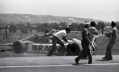El Arrows del italiano Siegfried Stohr es devuelto a la pista durante los entrenamientos. No llegaría a correr. En la parrilla de salida tendría problemas con el encendido. Fue su única temporada y ni siquiera la terminaría. En las dos últimas carreras, los de Arrows le darían su asiento al hermano de Gilles Villeneuve, Jacques, quien no conseguiría alcanzar la clasificación ni tomar la salida en ninguna de las dos pruebas.