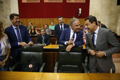 Juan Marín (izquierda.), junto a Elías Bendodo y Juan Manuel Moreno, el pasado julio.