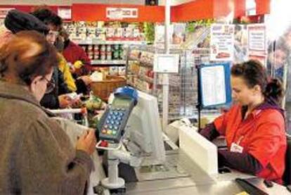 La rica Stuttgart apuesta por los supermercados sociales