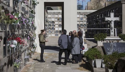 Visita turística guiada al cementerio de Poblenou.