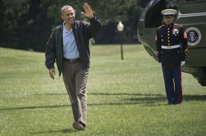 Obama vuelve a la Casa Blanca la tarde del domingo, tras celebrar jugando al golf su cumpleaños número 52.