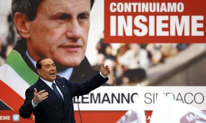 El ex primer ministro italiano Silvio Berlusconi, en un mitin de apoyo a su candidato a la alcaldía de Roma