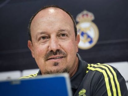 Ben&iacute;tez, durante la rueda de prensa