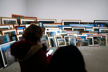 La instalación 'Política hidráulica' (2007), que forma parte de la exposición 'Vista parcial' de Ibon Aranberri.
