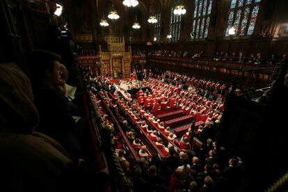 Vista general de la Cámara de los Lores durante el discurso de la reina. El primer ministro ha abogado por una "transformación completa" que se extienda por todo el país, con inversiones en "todas las partes de Inglaterra, Escocia, Gales e Irlanda del Norte".