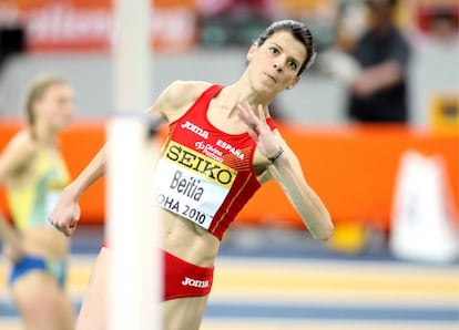 Campeonato del Mundo de pista cubierta de Doha 2010. Ruth Beitia consiguió la plata.