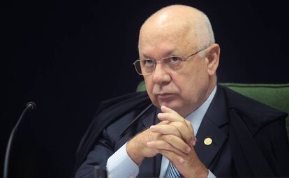 O ministro do STF Teori Zavascki indeferiu pedido de liminar da AGU