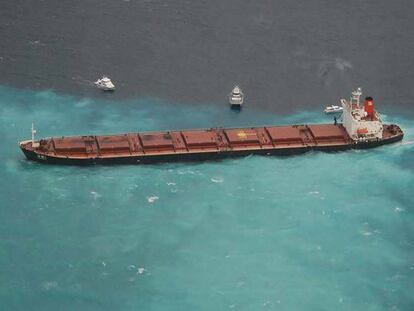 El barco chino <i>Shen Neng 1</i> encalló el sábado al noroeste de Australia.