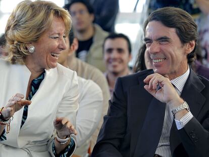 La presidenta madrileña, Esperanza Aguirre, junto a José María Aznar.