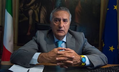 El Fiscal Jefe de la Direcci&oacute;n Nacional Antimafia de Italia, Franco Roberti. 