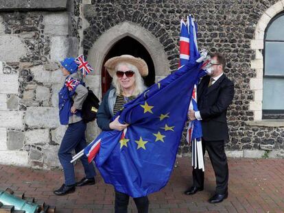 Manifestantes anti-Brexit, el pasado viernes en Dover, sureste de Inglaterra.