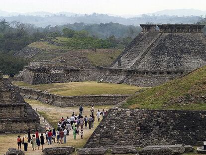 El yacimiento de El Tajín, cercano a Veracruz, es el principal enclave de la cultura totonaca (en torno al siglo VI).