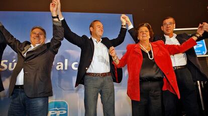 Alfonso Rus, Alberto Fabra, Rita Barberá y Antonio Clemente, celebran el triunfo en las elecciones legislativas