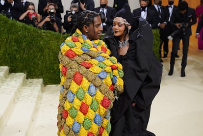 ASAP Rocky y Rihanna en la gala del Met de 2021, el 13 de septiembre de 2021 en Nueva York.