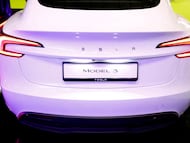 Parte trasera de un Tesla Model 3.