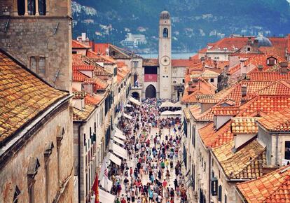 En Dubrovnik, donde se rodaron partes de Juego de tronos, hubo 300 tours relacionados con la serie en 2015. En 2017 fueron 4.500.