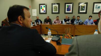 Reuni&oacute;n entre patronal y sindicatos de la estiba, hoy.