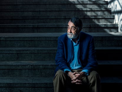 El periodista Pedro García Cuartango, en una estación del metro de Madrid, el pasado lunes, 8 de mayo.