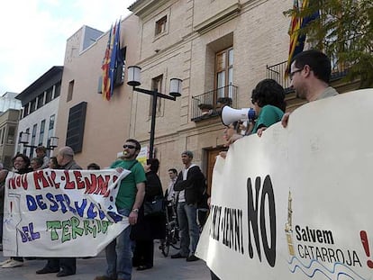 Rechazo al plan urbanístico de Nou Mil·leni