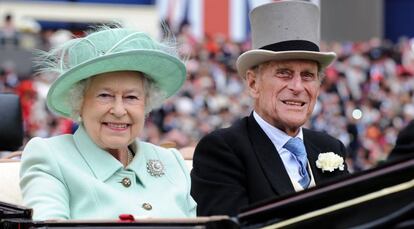 Isabel II y del príncipe Felipe, duque de Edimburgo, en el Royal Ascot.