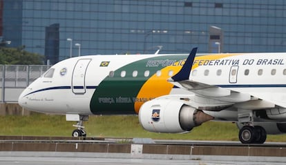 O avião presidencial em Osaka, no Japão.