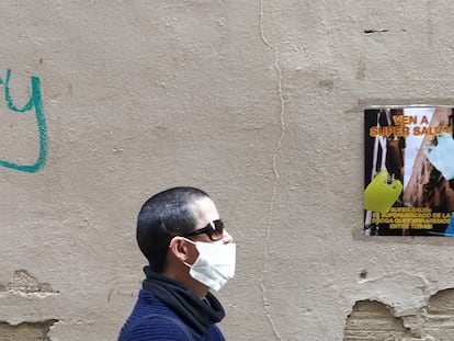 Protesta en la calle Salvador, en El Raval.