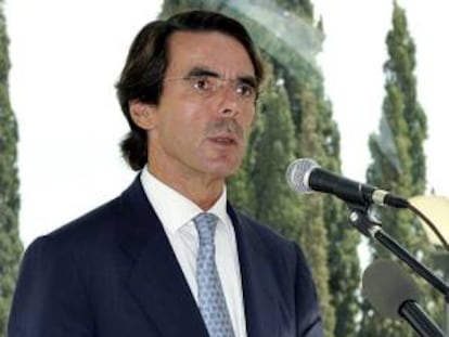 En la imagen un registro del ex presidente del gobierno español José María Aznar, quien subrayó que el acuerdo contribuiría a "crear la mayor alianza económica de la historia". EFE/Archivo