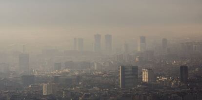 Episodio de contaminaci&oacute;n en Barcelona, en diciembre de 2013.