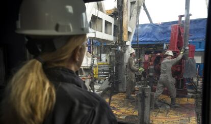 Extracción de petróleo por la técnica del fracking.