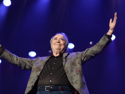 Serrat, el miércoles en su concierto en el Wizink Center, en Madrid.