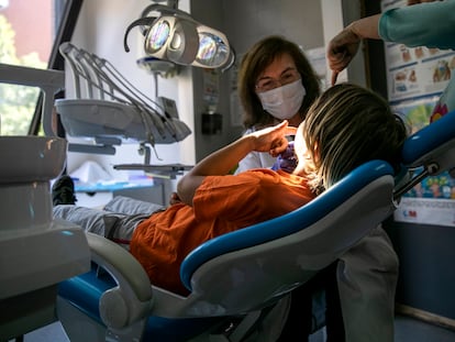 Dentista en el centro de salud de Goya, en Madrid.