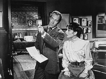 Los actores Rex Harrison y Audrey Hepburn, en una escena de 'My fair lady', dirigida por George Cukor.